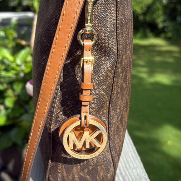 MICHAEL Micheal Kors Large Jet Set Travel Messenger/Crossbody - Picture 6 of 17